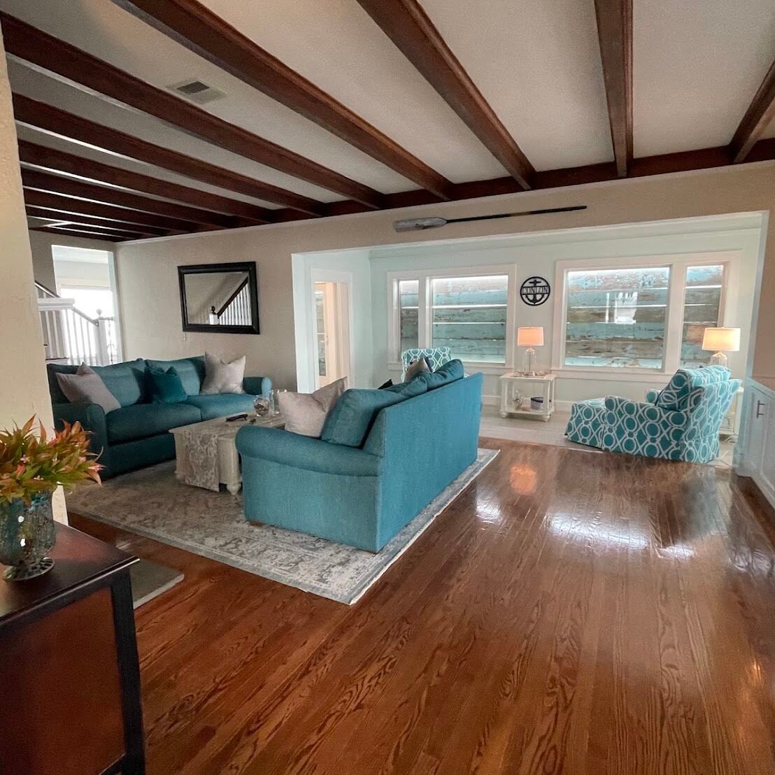 Apartment living room after a detailed cleaning by Almeida Cleaning