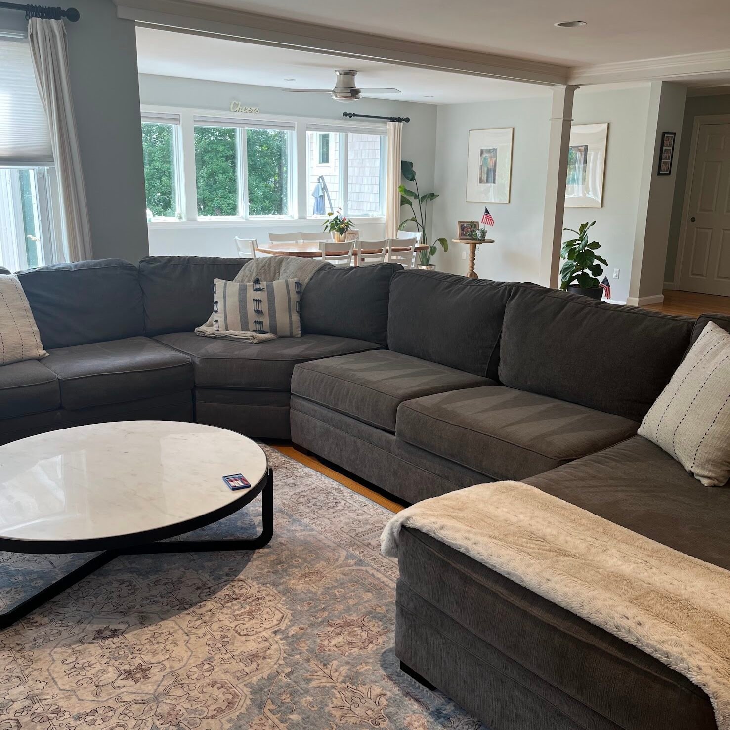 Living room cleaned by Almeida Cleaning experts