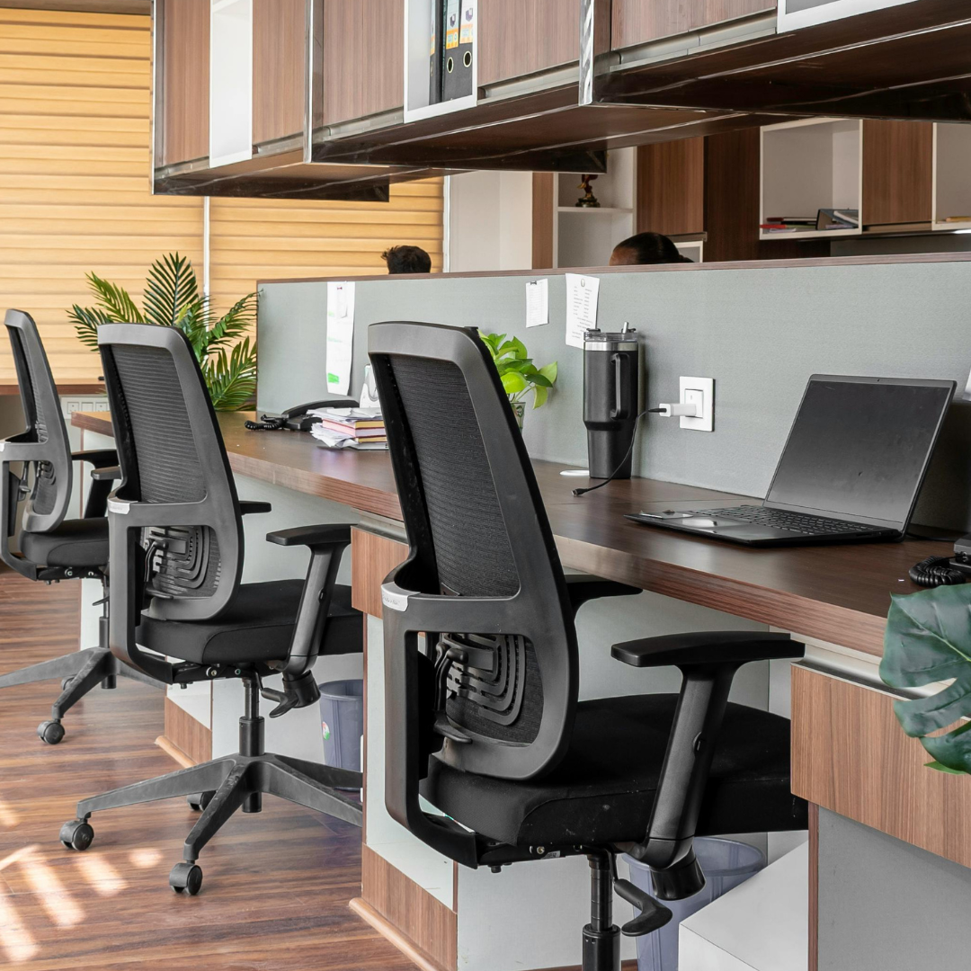 working stations, cleaned and comfortable after a office cleaning service