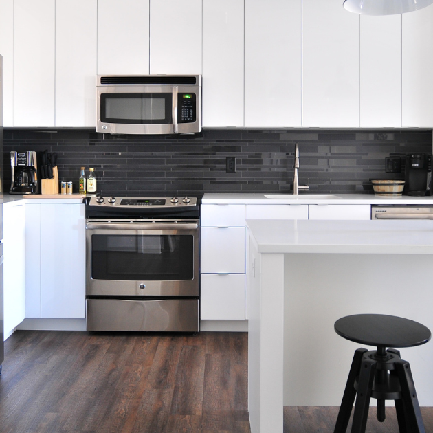 Kitchen after being cleaned by professionals of Almeida Cleaning