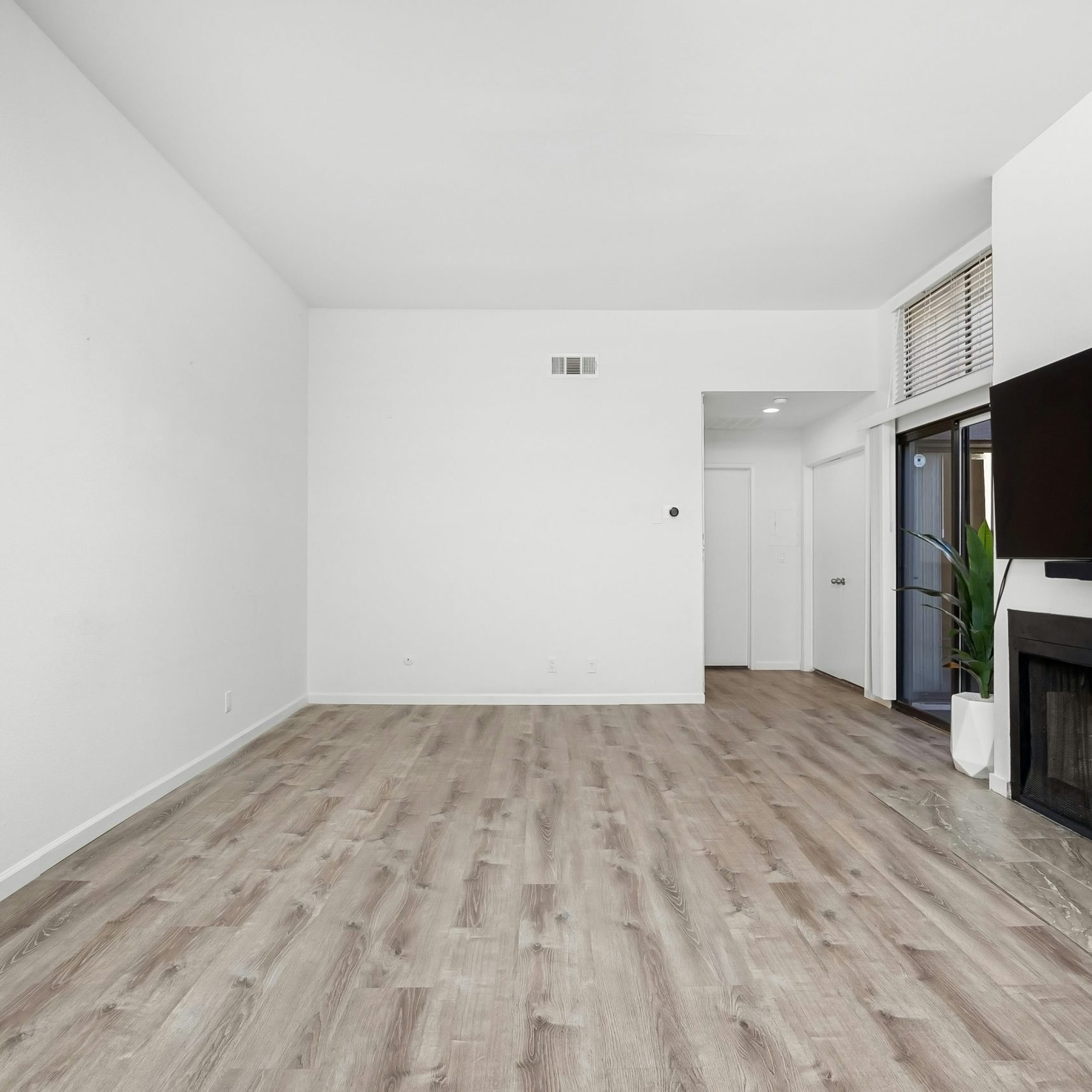 living room cleaned before new tenants moving process