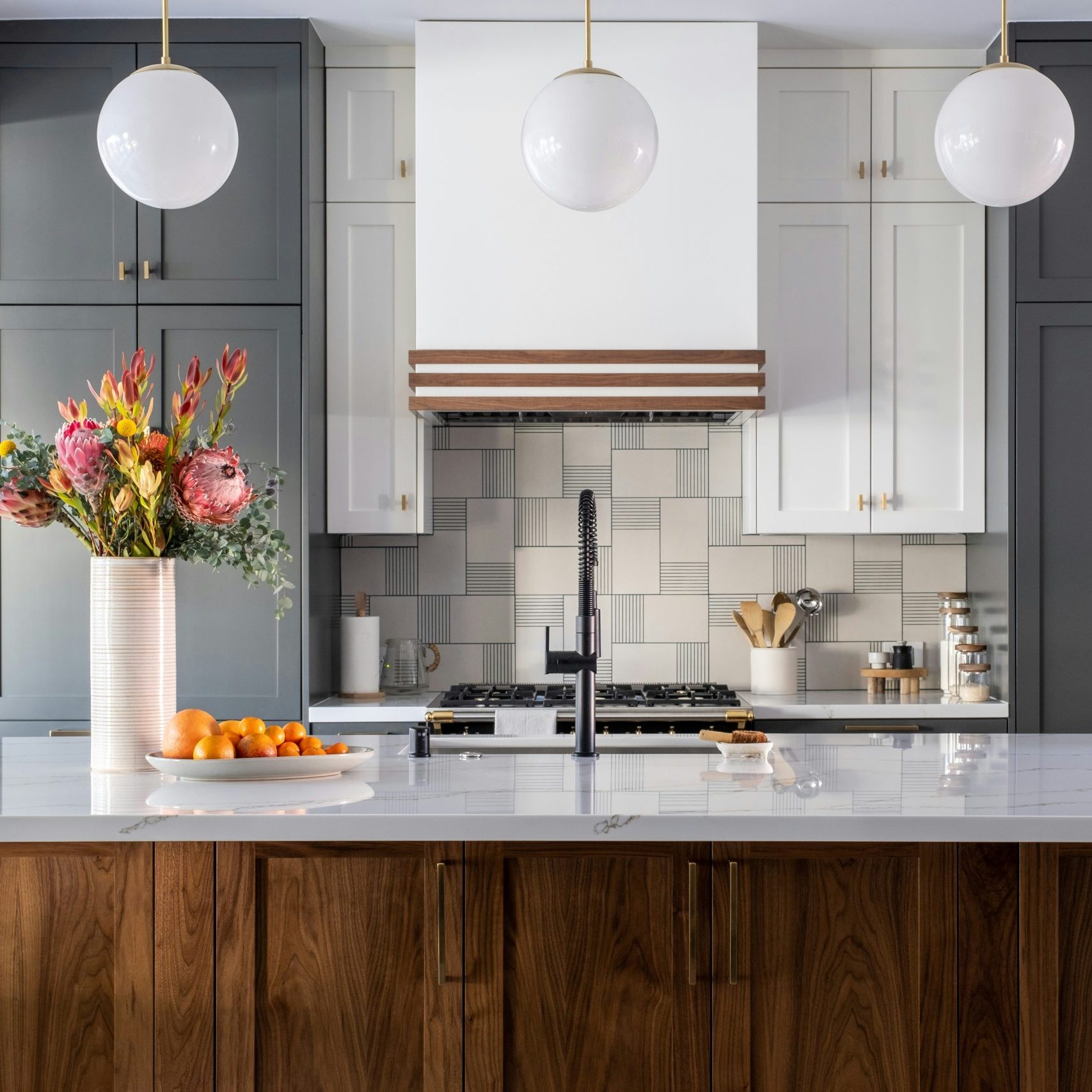kitchen, organized and cleaned by professionals