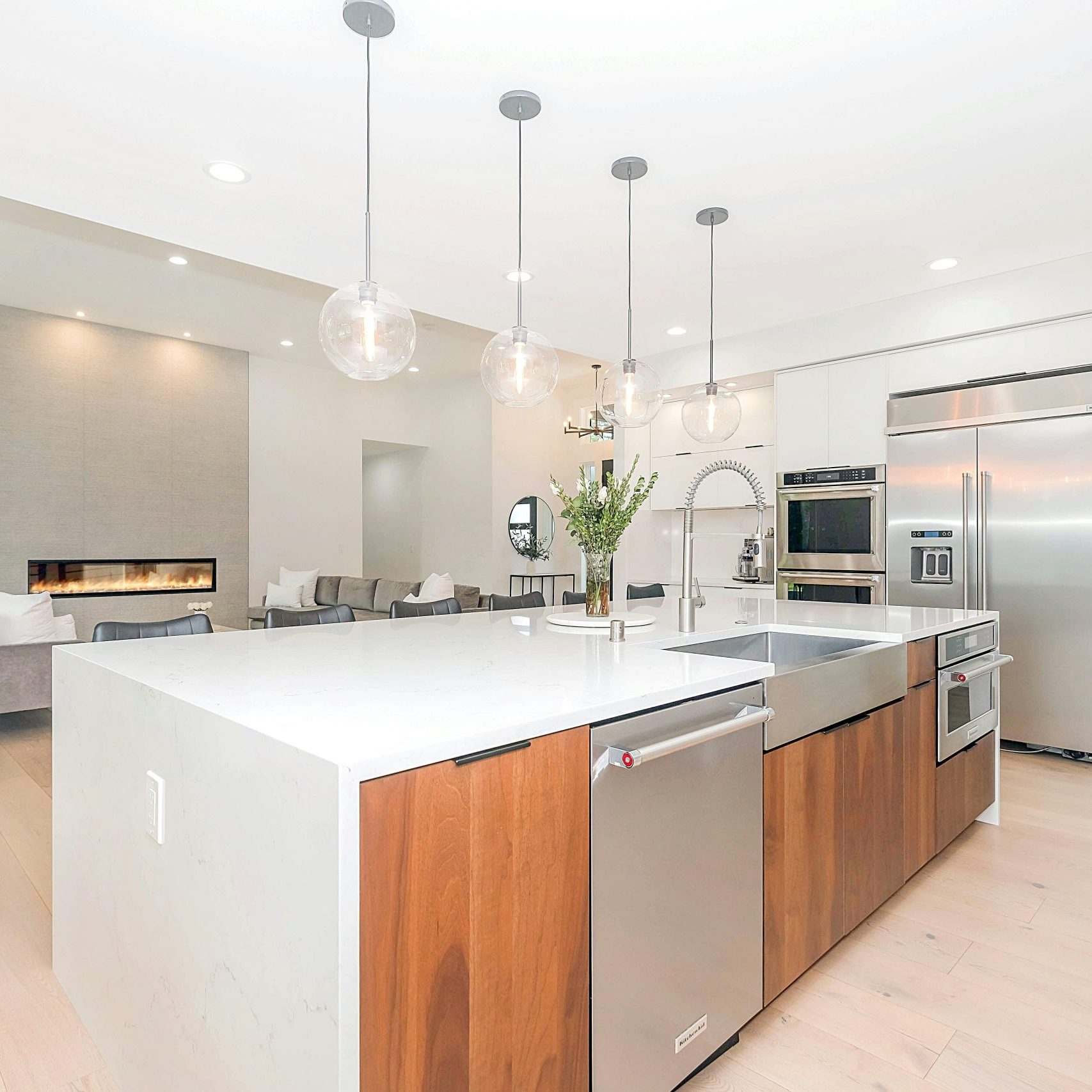 kitchen after a deep cleaning service